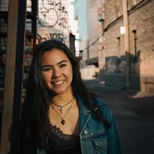 Meet your Posher, Danielle